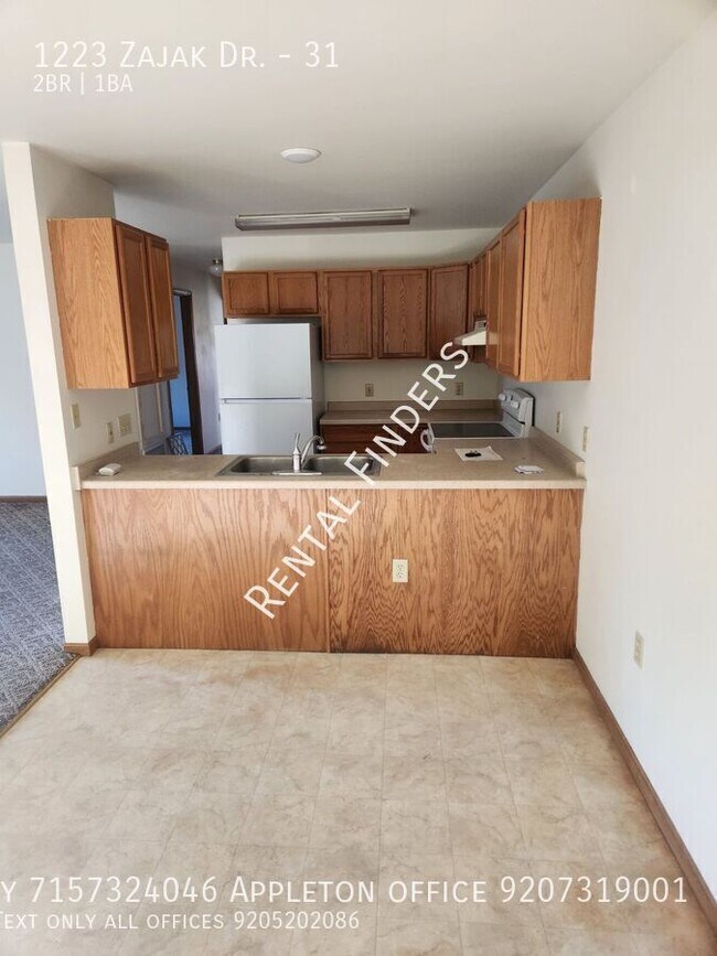 Building Photo - 1223 Zajak Dr