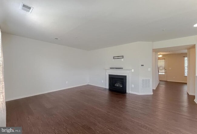 Building Photo - 44509 Gray Wolf St