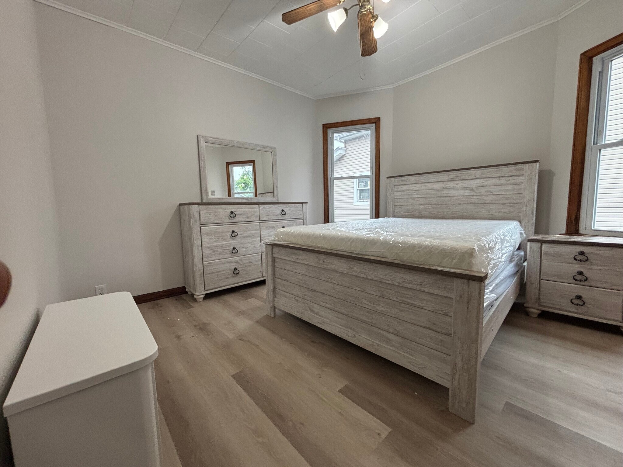 1st floor bedroom - 209 Fern Ave