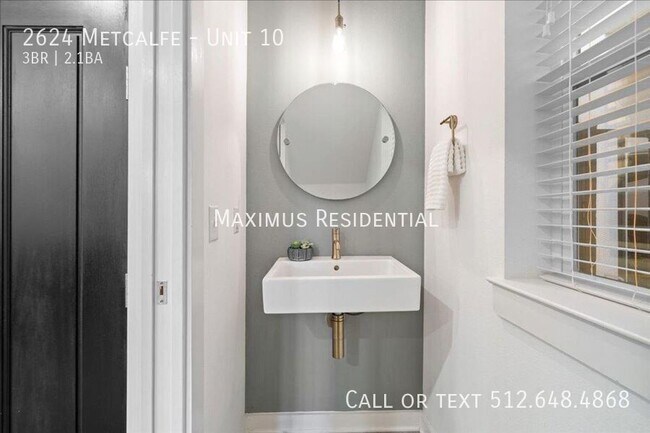 Building Photo - 2624 Metcalfe-Unit 10