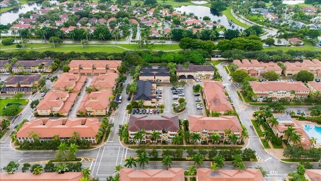 Building Photo - 1048 SW 147th Ave