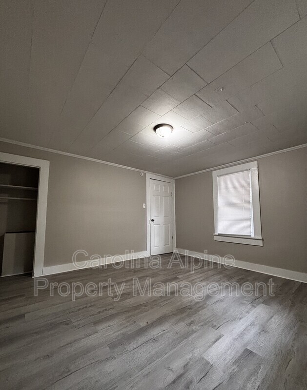Building Photo - 145 Parrish St