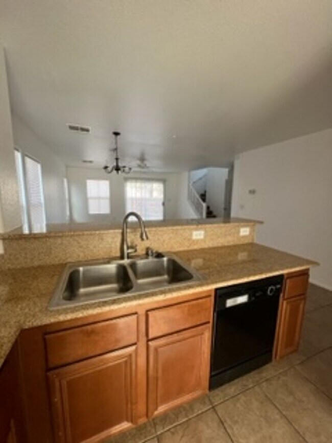 Building Photo - Henderson 3 Bedroom in Gated Community!