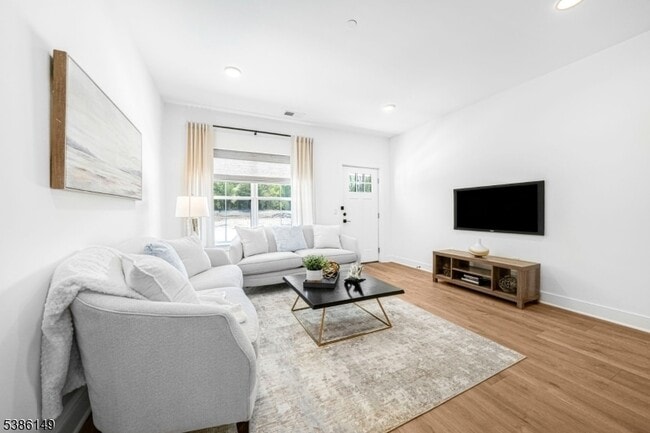 Building Photo - 20 Encampment Court