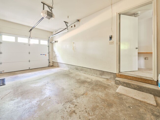 Building Photo - 1339 Templeton Pl