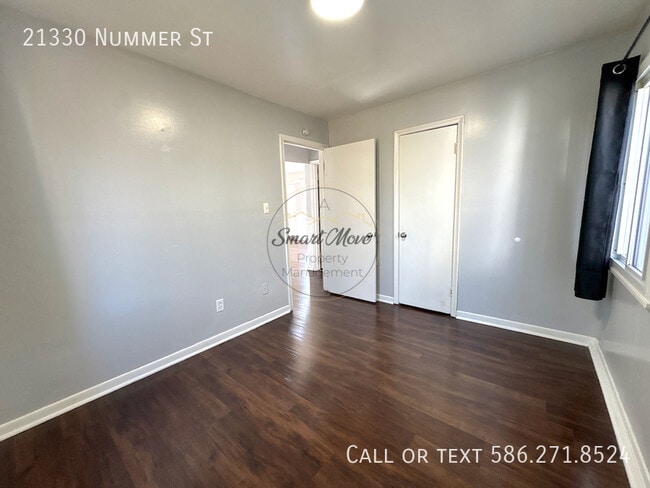 Building Photo - 21330 Nummer St