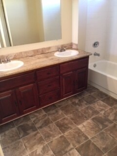 Building Photo - Two Story Home in Vallejo, CA Near the Fai...