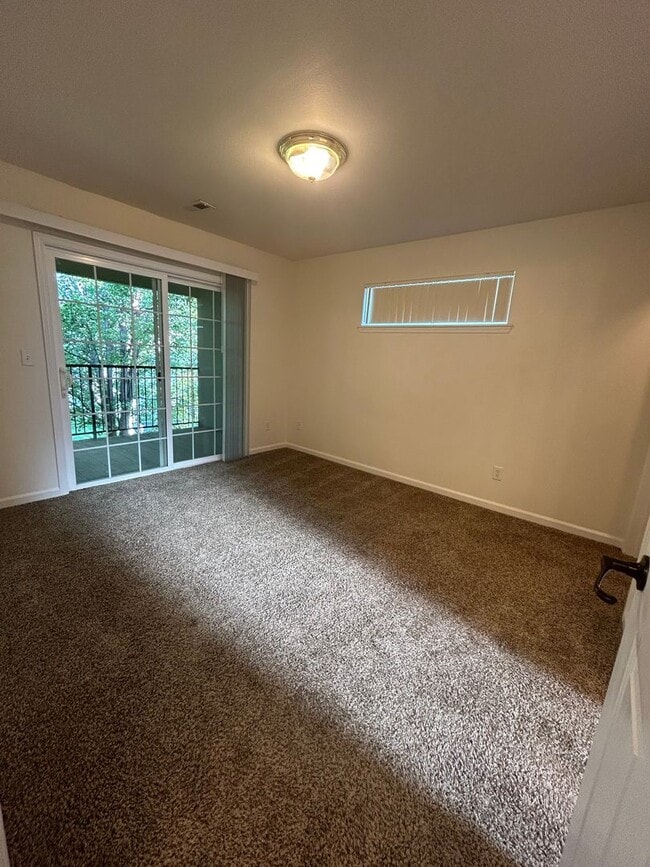 Building Photo - 10054 W Garverdale Ln