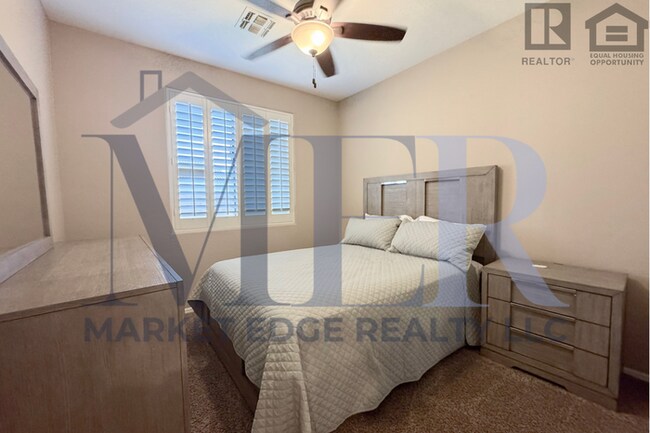 Building Photo - 3Bed/2.5Bath Home at Guadalupe/Crismon Rd! $399 MOVE-IN SPECIAL! Ready for Immediate Move-In!