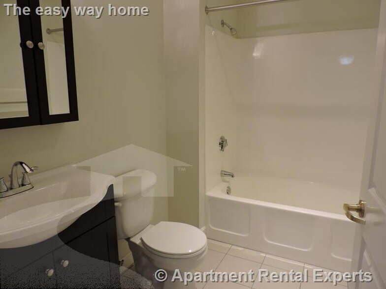 Building Photo - 632 Massachusetts Ave