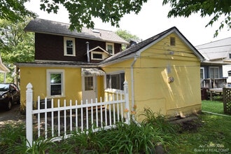 Building Photo - 1331 White St