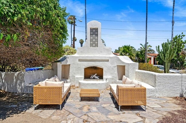 Building Photo - 4774 E Mountain View Dr