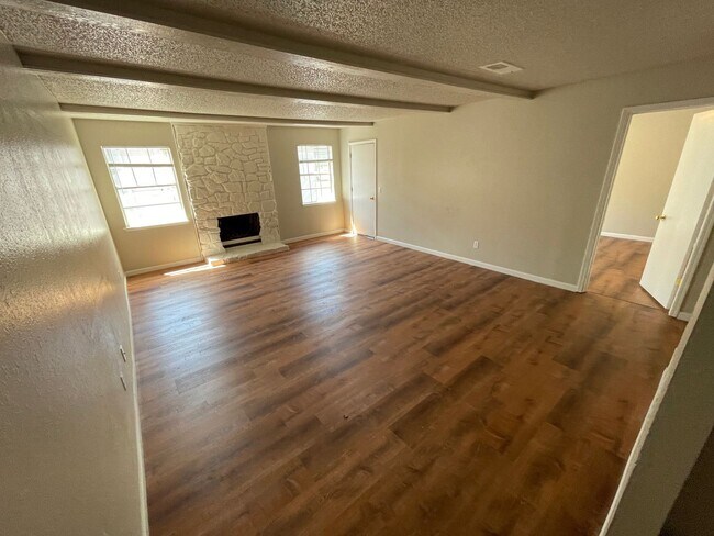 Building Photo - 3 br, 2 bath House - 2612 N Ann Arbor Ave....
