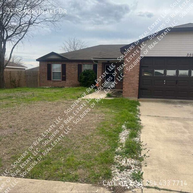 Building Photo - 3508 Woodlake Dr