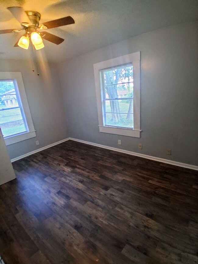 Building Photo - Charming 2 Bedroom Home in the Heart of Oxford!