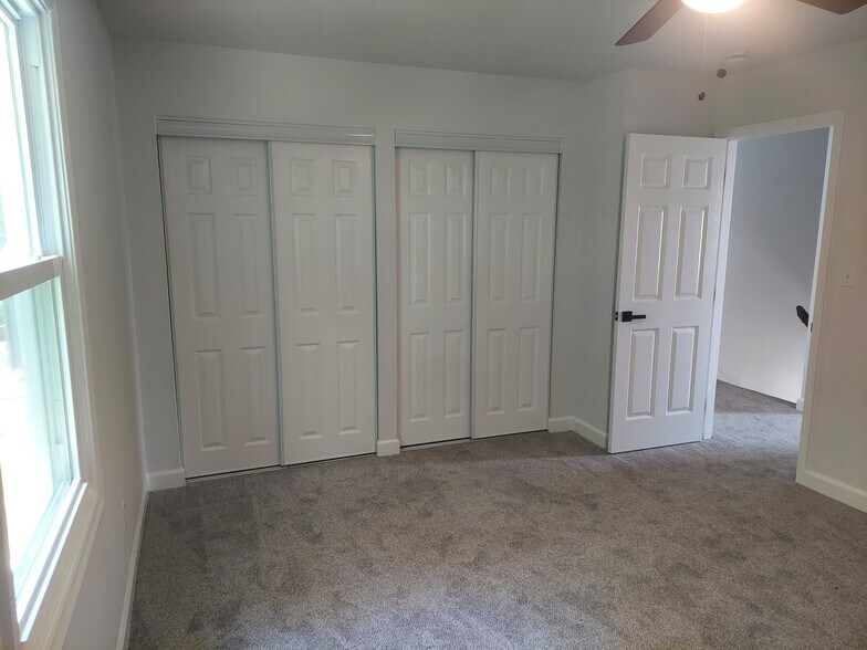 Building Photo - 278 Wolfner Dr