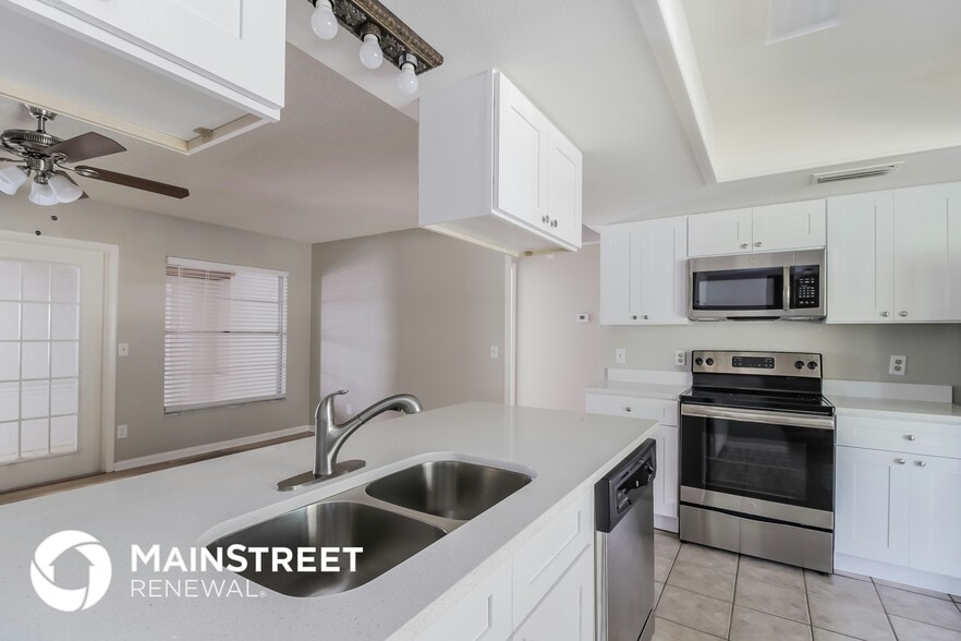 Building Photo - 1390 E Euclid Ave