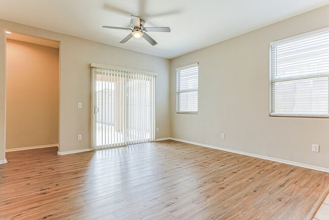 Building Photo - 42087 W Balsa Dr