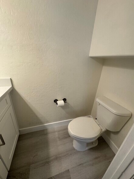 Bath #3 - 734 S Beck Ave