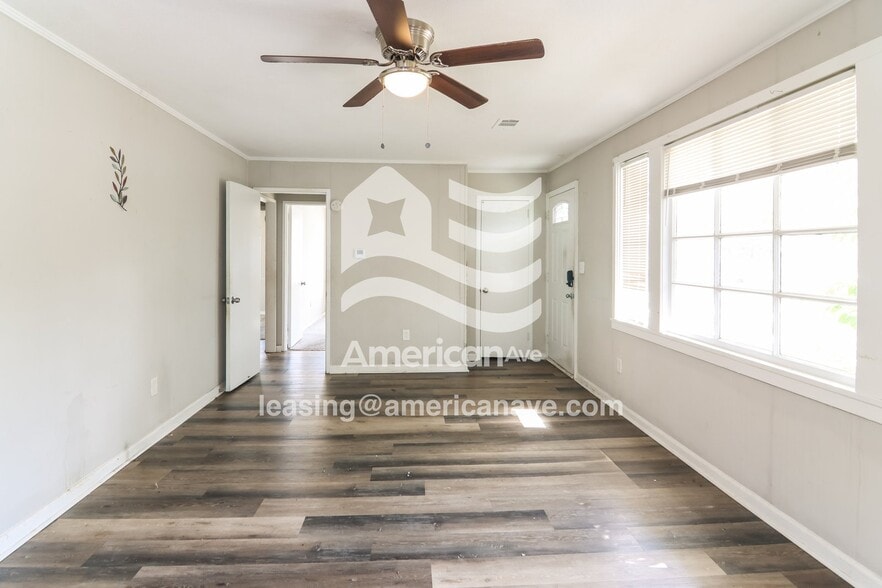 Building Photo - 239 Rutland Cir