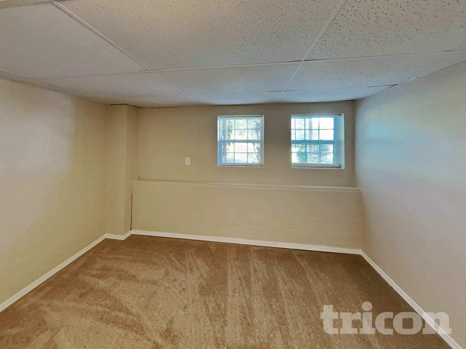 Building Photo - 37 Abbotsford Dr