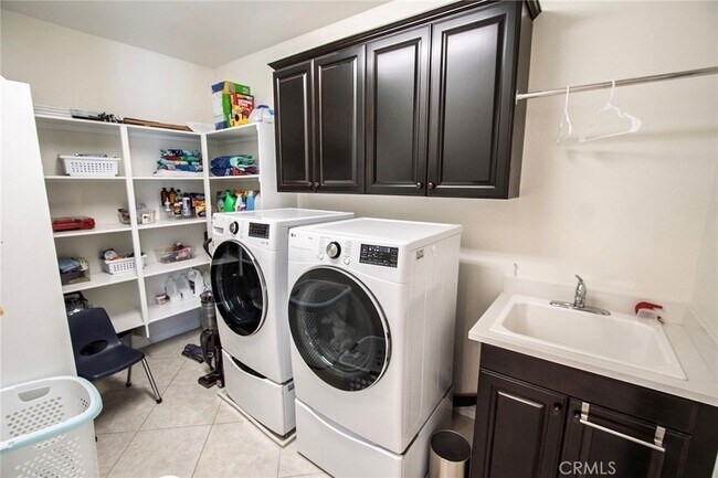 Building Photo - 26424 Township St