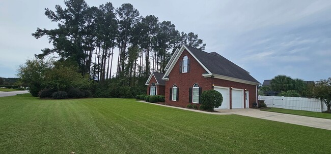 Building Photo - “Elegant 5-Bed Executive Home with Pool – Myrtle Beach’s Plantation Point”