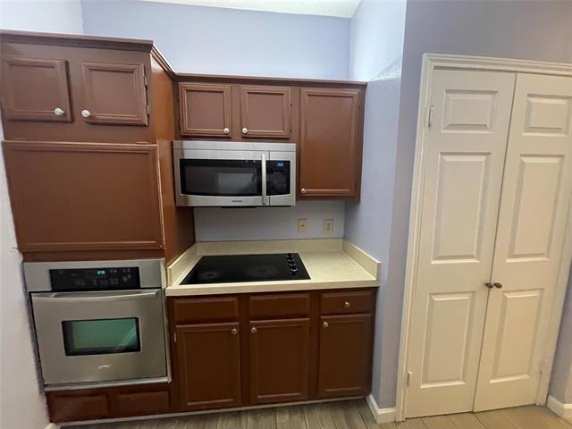 Building Photo - 2105 Count Fleet Dr