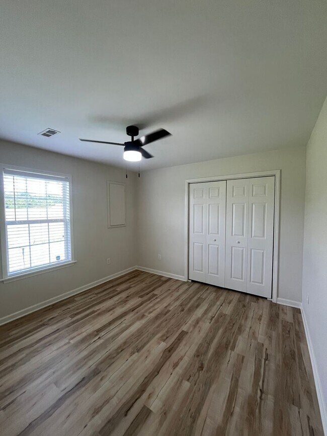 Building Photo - 3941 Greenpond Rd