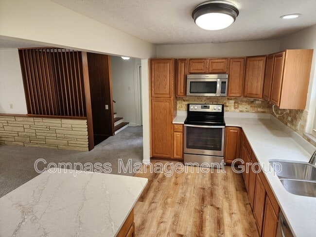 Building Photo - 5802 Tazewell Pike