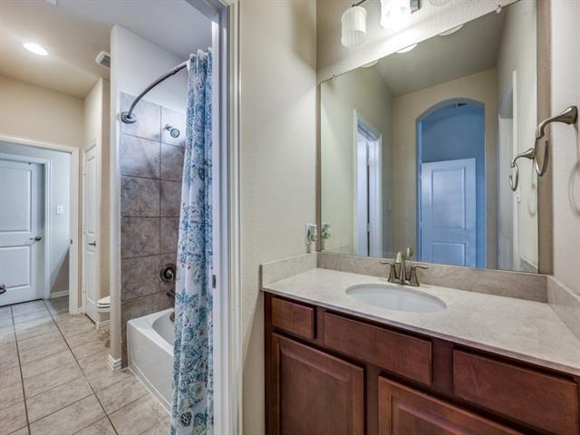 Building Photo - 7340 Beranger Dr
