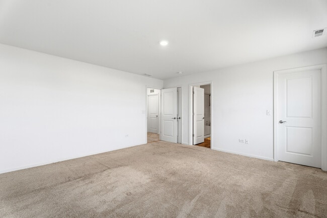 Building Photo - 15121 Quincy Cir