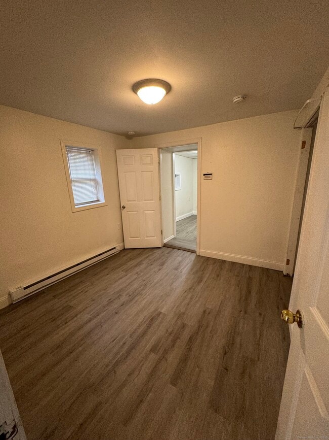 Building Photo - 41 Hubbard Pl