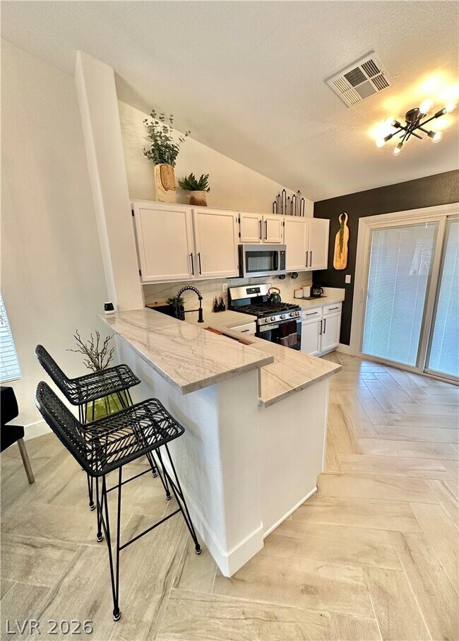 Building Photo - 1724 Pinion Mesa Ct