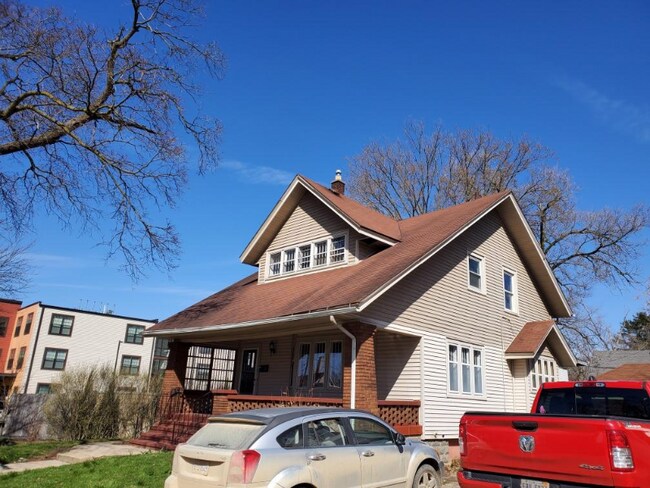 Building Photo - 2024 Horton Ave SE