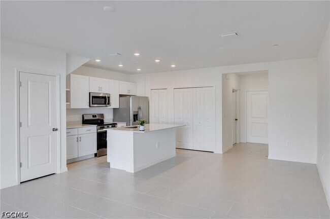 Building Photo - 4243 Caterina Ct