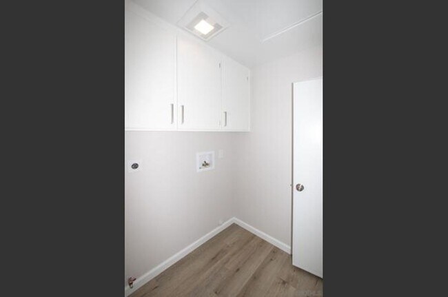 Building Photo - Sun-Filled 2 bedroom 2 bathroom Rancho Bernardo Home with Private Patio!