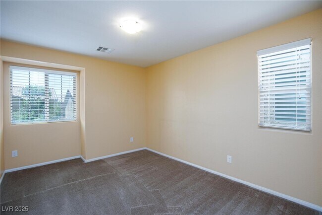 Building Photo - 6736 Prairie Dusk Dr