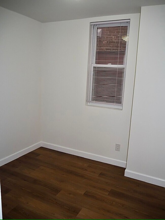 Building Photo - 410 Morningside Ave