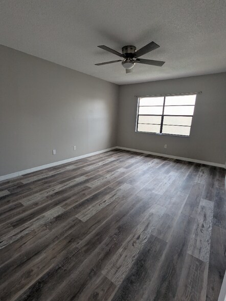 Building Photo - 9209 Seminole Blvd