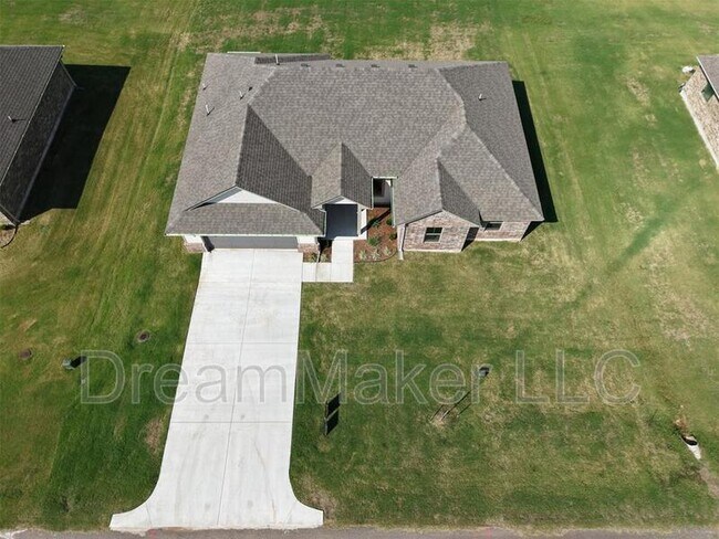 Building Photo - 138 Trimble Dr