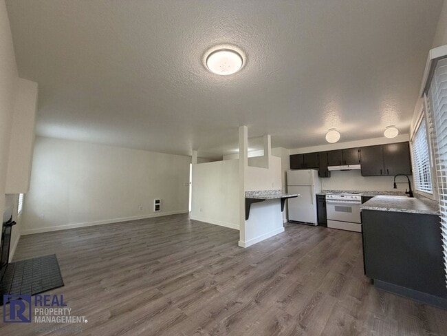 Building Photo - 7187 SW Childs Rd