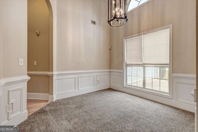 Building Photo - 25 Wisteria Cir