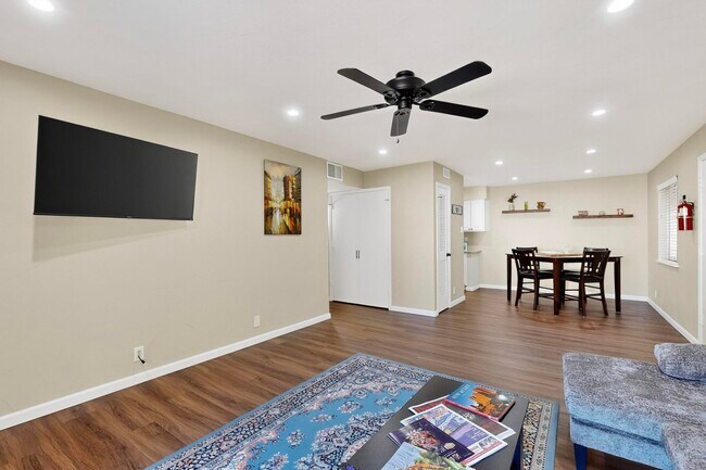 Building Photo - 1601 Pennsylvania St NE