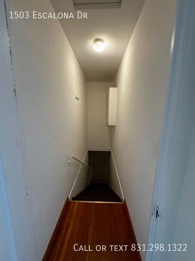 Building Photo - west side charm with garage