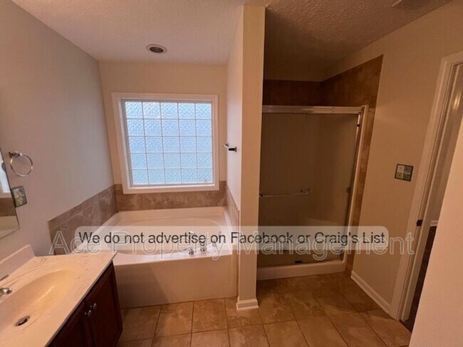 Building Photo - 2826 Aristocrat Ln