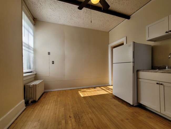 Interior Photo - 1309 Cass