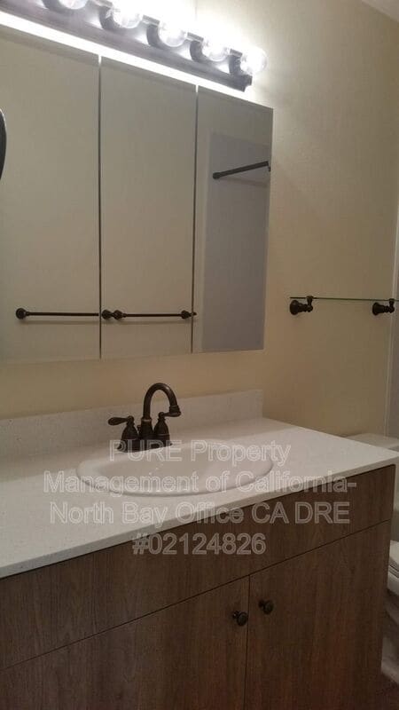 Building Photo - 131 Arlington Dr