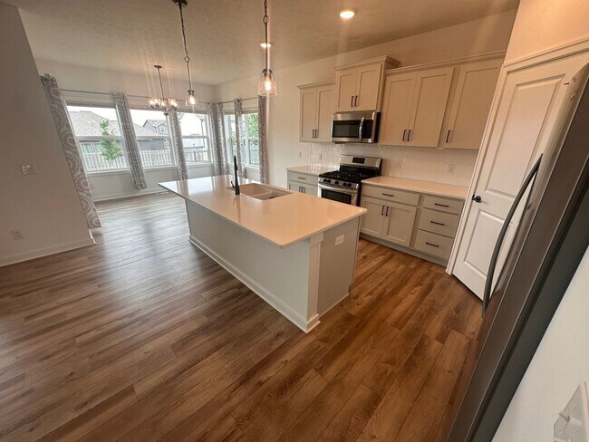 Building Photo - Home For Rent Papillion