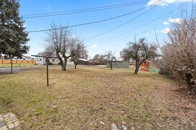 Building Photo - 4315 N Adams Rd